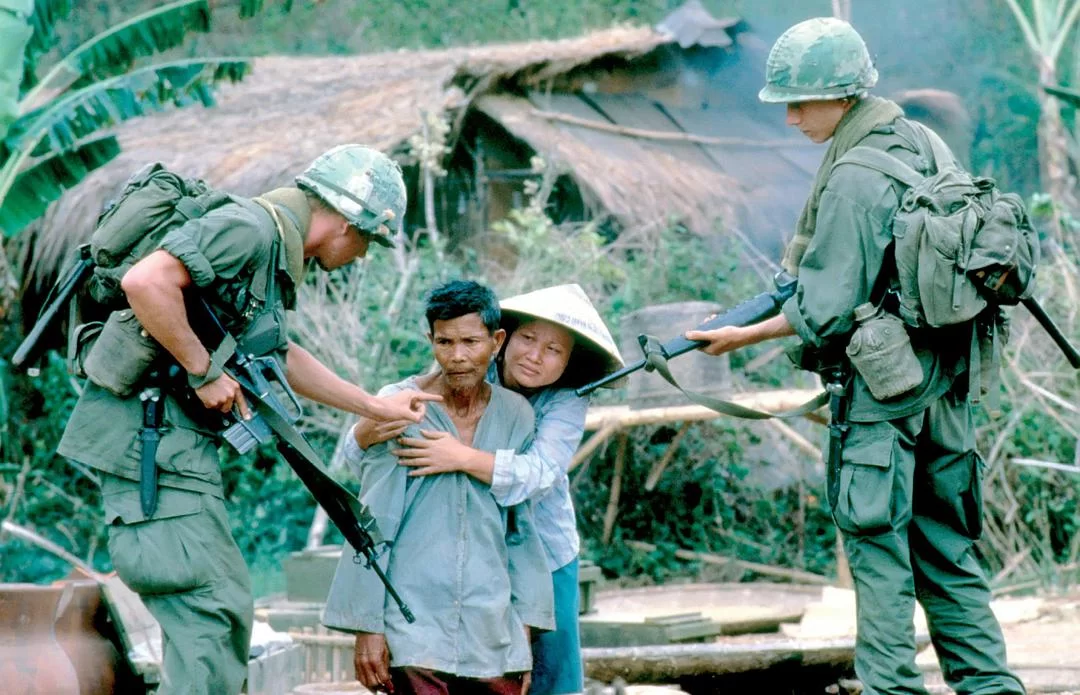 野战排 蓝光原盘下载+高清MKV版/杀戮战场(港) / 前进高棉(台) 1986 Platoon 38.7G插图2-2QO爱趣游 野战排 蓝光原盘下载+高清MKV版/杀戮战场(港) / 前进高棉(台) 1986 Platoon 38.7G插图2-2QO爱趣游