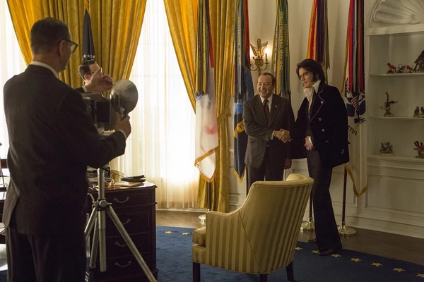 猫王与尼克松 蓝光原盘下载+高清MKV版 /2016 Elvis & Nixon 20.4G插图2-2QO爱趣游 猫王与尼克松 蓝光原盘下载+高清MKV版 /2016 Elvis & Nixon 20.4G插图2-2QO爱趣游