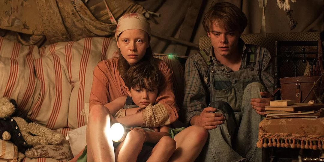 马柔本宅秘事 蓝光原盘下载+高清MKV版/ 髓骨 / Marrowbone 2017 El secreto de Marrowbone 42.89G插图2-2QO爱趣游 马柔本宅秘事 蓝光原盘下载+高清MKV版/ 髓骨 / Marrowbone 2017 El secreto de Marrowbone 42.89G插图2-2QO爱趣游